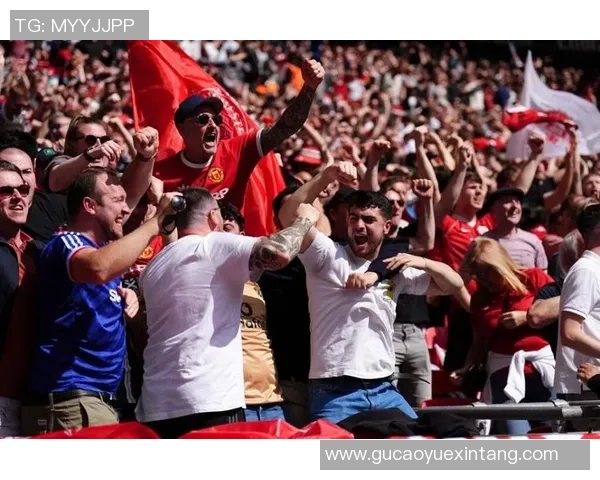 足总杯惊天逆转莱比锡大胜曼联引发全场震动与热议