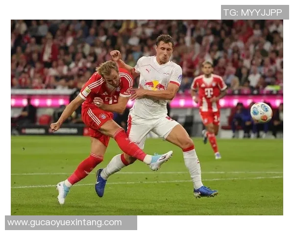 足总杯精彩对决拜仁逆转莱比锡全场沸腾的瞬间解析