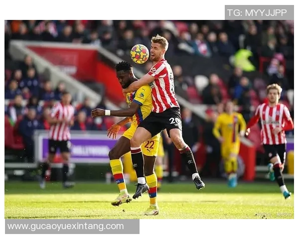 世界杯精彩对决曼城与波尔图战成平局逆转瞬间引发全场欢呼