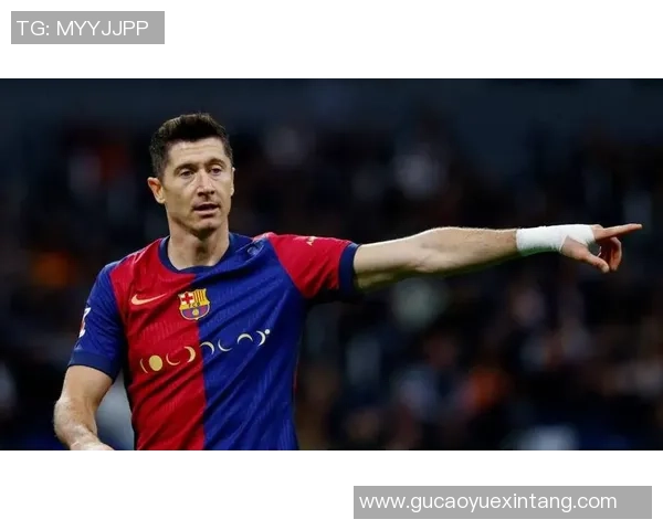 巴萨在西甲对阵阿森纳中以3-0获胜球员帽子戏法点燃全场激情 巴萨在西甲对阵阿森纳中以3-0获胜球员帽子戏法点燃全场激情