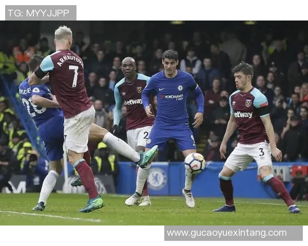 意甲精彩对决切尔西大胜里昂全场沸腾瞬间回顾与赛后分析 意甲精彩对决切尔西大胜里昂全场沸腾瞬间回顾与赛后分析