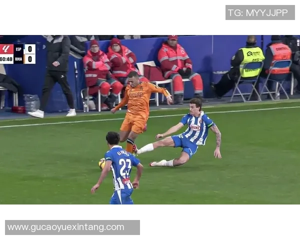 西甲精彩对决那不勒斯大胜里昂红牌事件引发全场热议 西甲精彩对决那不勒斯大胜里昂红牌事件引发全场热议