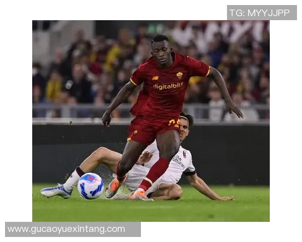 意甲焦点战：AC米兰与国米平局解析战术对决与精彩瞬间