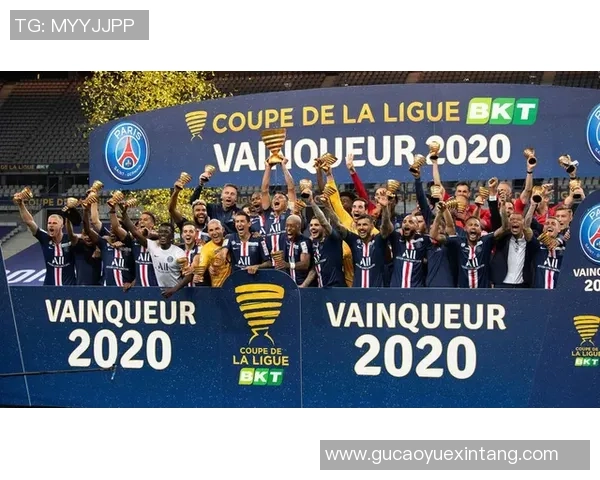 欧联杯激战里昂与拜仁战成平局补时进球点燃全场激情